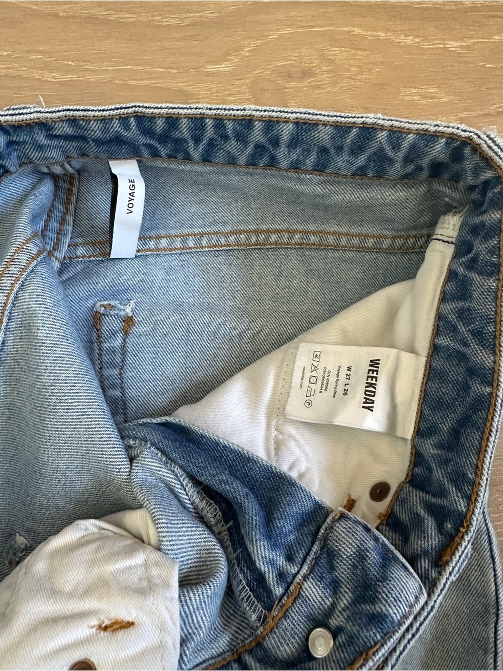 Weekday Voyage Light Wash Straight Crop Jeans - Picture 5 of 5